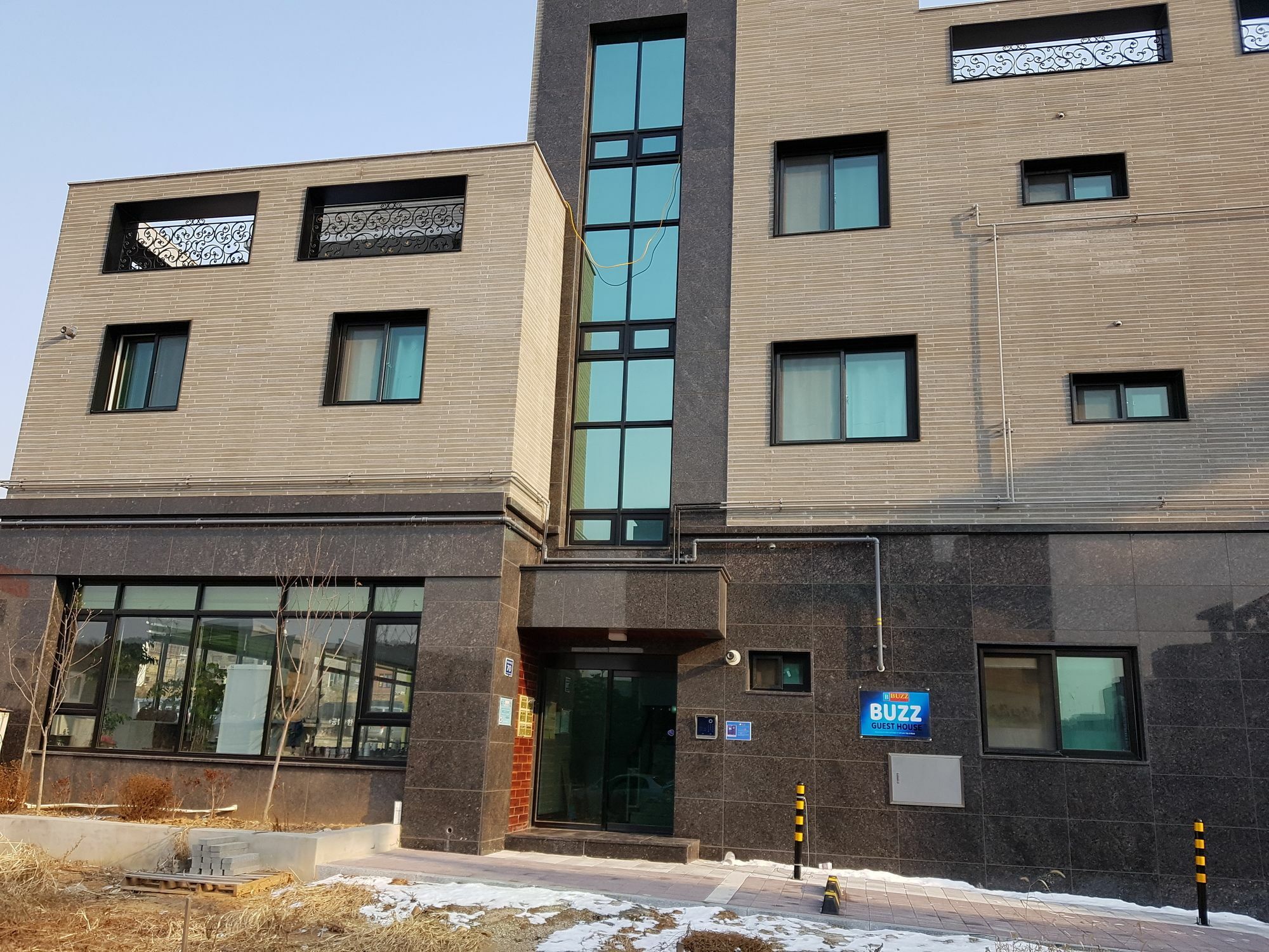 Buzz Guesthouse انشيون المظهر الخارجي الصورة